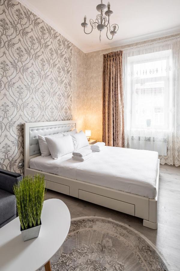 Alfa Apartments Krekhivska 11 Lviv Bagian luar foto